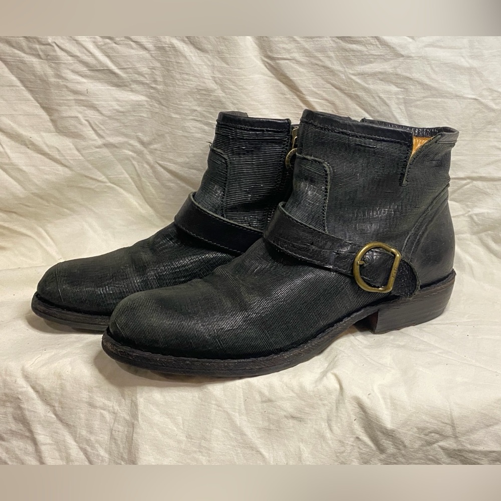 Fiorentini & Baker 39 black textured leather moto ankle boots